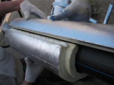 3. Вставка гидроизоляционного конька Монтаж ППС скорлуп